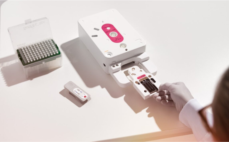 NextSeq 2000 P4 reagents close up